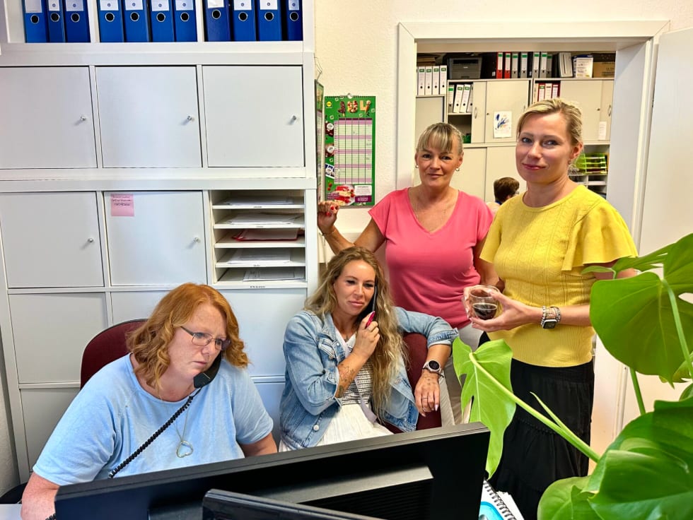 Das Büroteam der Sozialstation Mobil bei der Einsatzplanung
